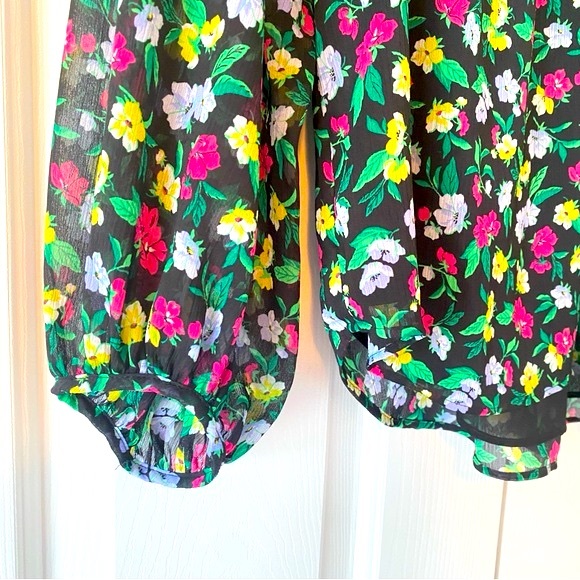 Ann Taylor Black Colorful Floral Print Blouse, MP - Picture 4 of 9